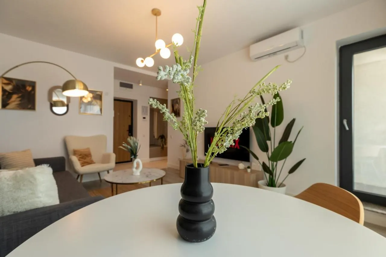 Stunning 1Br Retreat In North District Apartment Bucharest